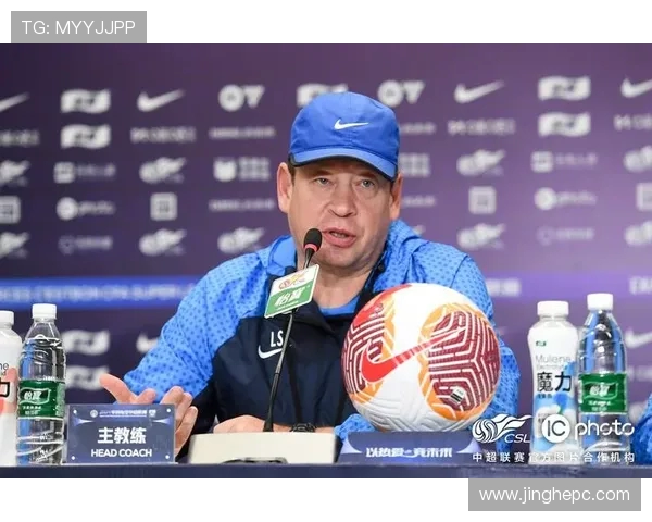 成都足球队在钻石联赛积分榜上以96分稳居第一名，展现强劲实力