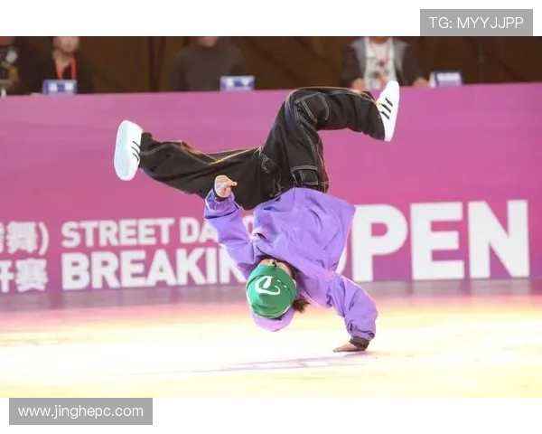 街舞梦想之路:深入探访北京街舞队的拼搏与成长故事 街舞梦想之路:深入探访北京街舞队的拼搏与成长故事