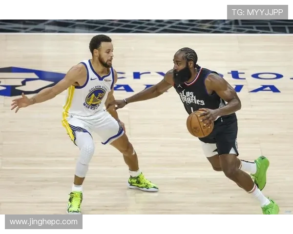 NBA勇士与快船今日对决精彩回顾及赛前分析,谁将赢得这场焦点战役 NBA勇士与快船今日对决精彩回顾及赛前分析,谁将赢得这场焦点战役